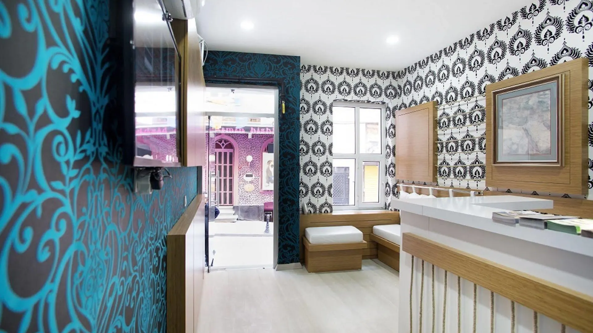 La Pazza Suites Istanbul Hotel