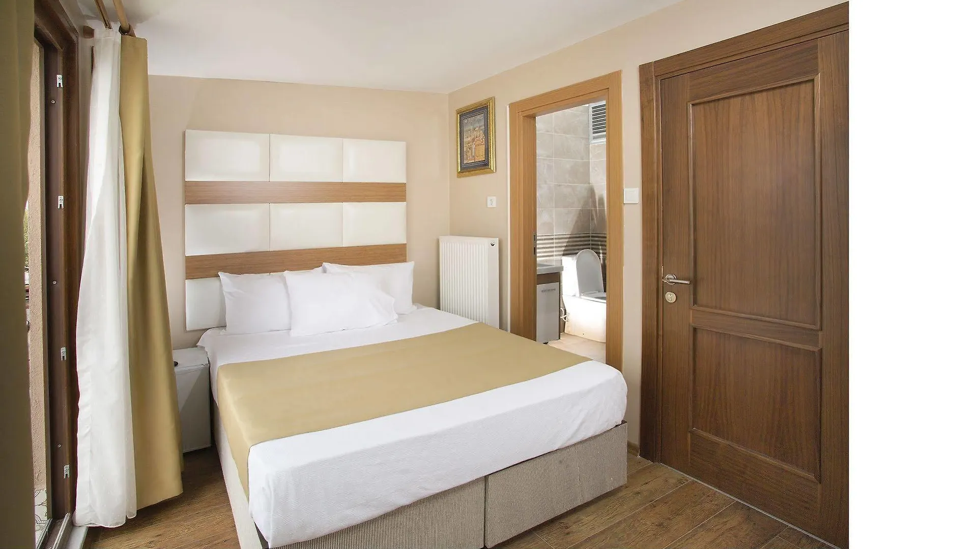 La Pazza Suites Istanbul Hotel