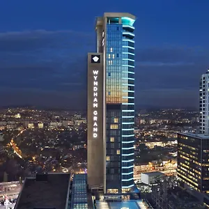 فندق Wyndham Grand Levent & Conference Center, اسطنبول