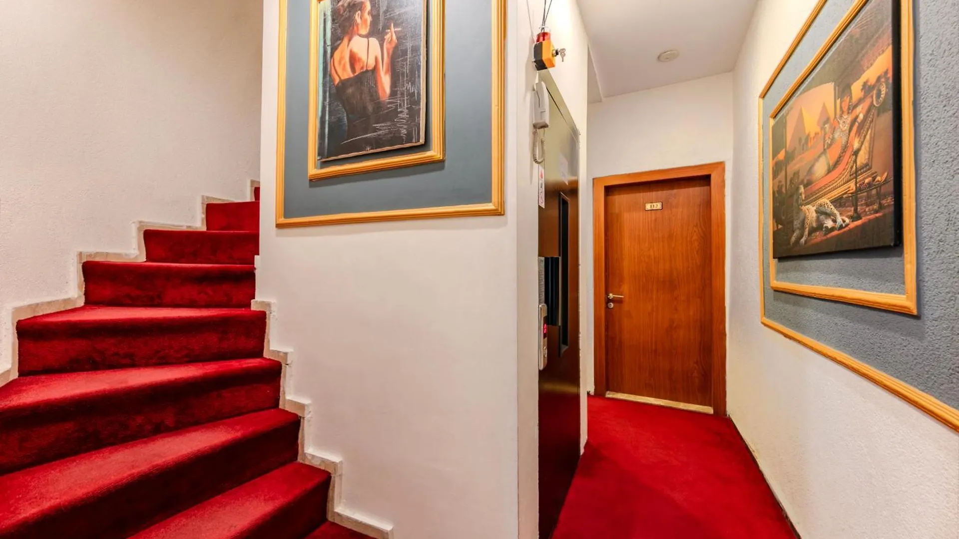 Hotel La Pazza Suites Istanbul